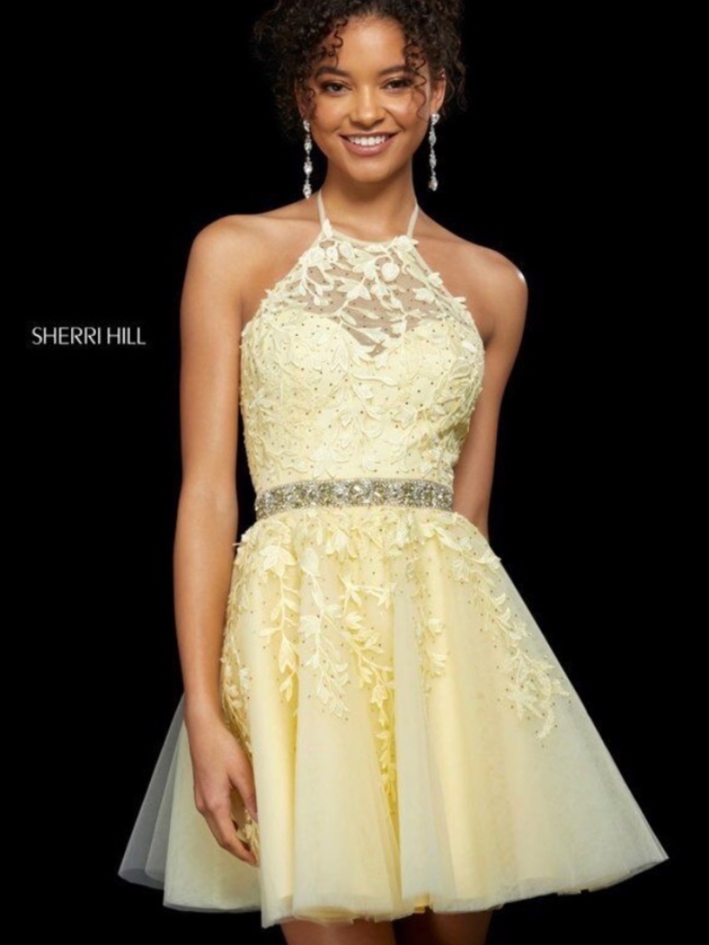 💛 Sherri Hill Yellow A-Line Short Homecoming Dress Halter Open Back Lace Satin